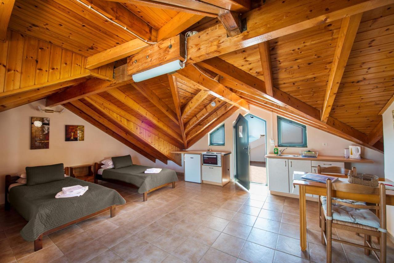 Theros Retreat Szpartiá Kültér fotó