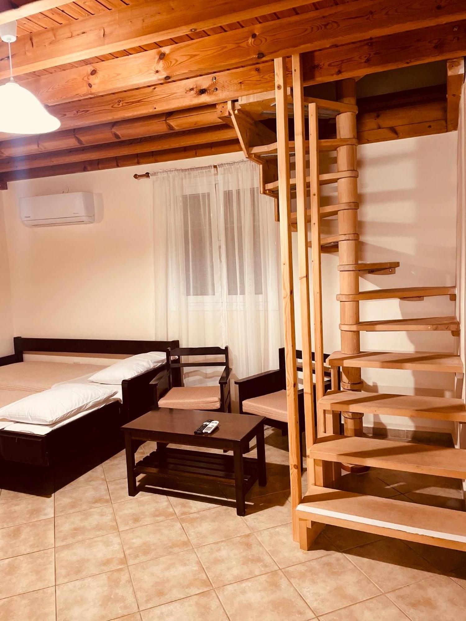 Theros Retreat Szpartiá Kültér fotó